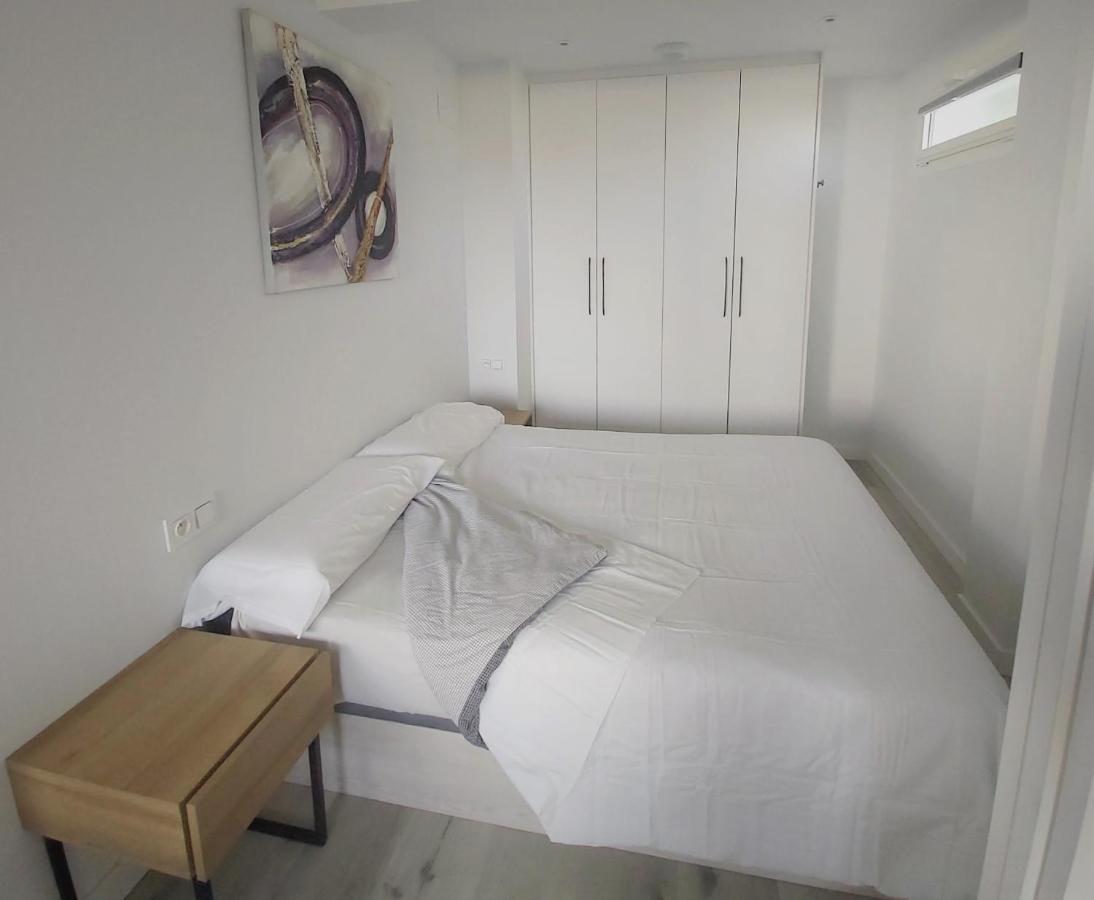 Apartment A Avec Piscine Et A Cote De La